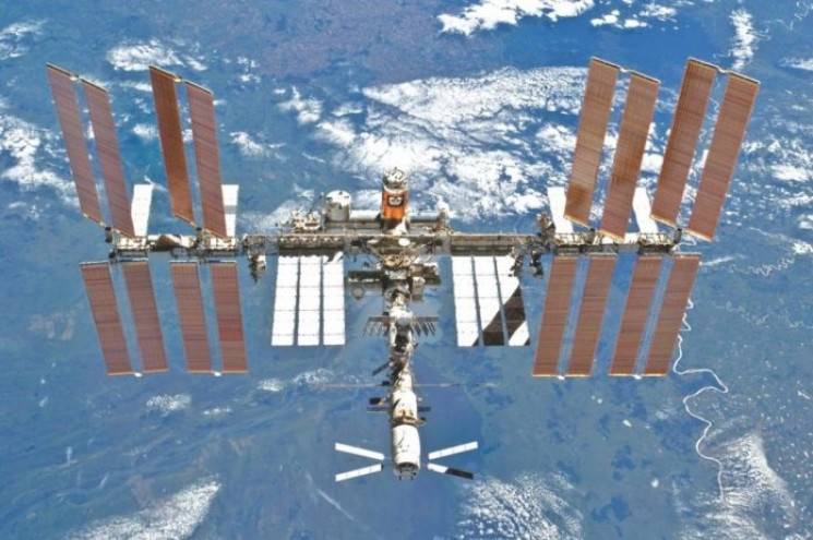 Διαρροή οξυγόνου στον Διεθνή Διαστημικό Σταθμό. Εξετάζεται πρόσκρουση με μετεωρίτη