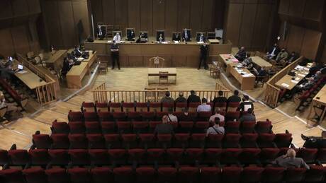 Δίκη Χρυσής Αυγής : Η πρόεδρος αμφισβήτησε την πρόταση της εισαγγελέως για τις αναστολές