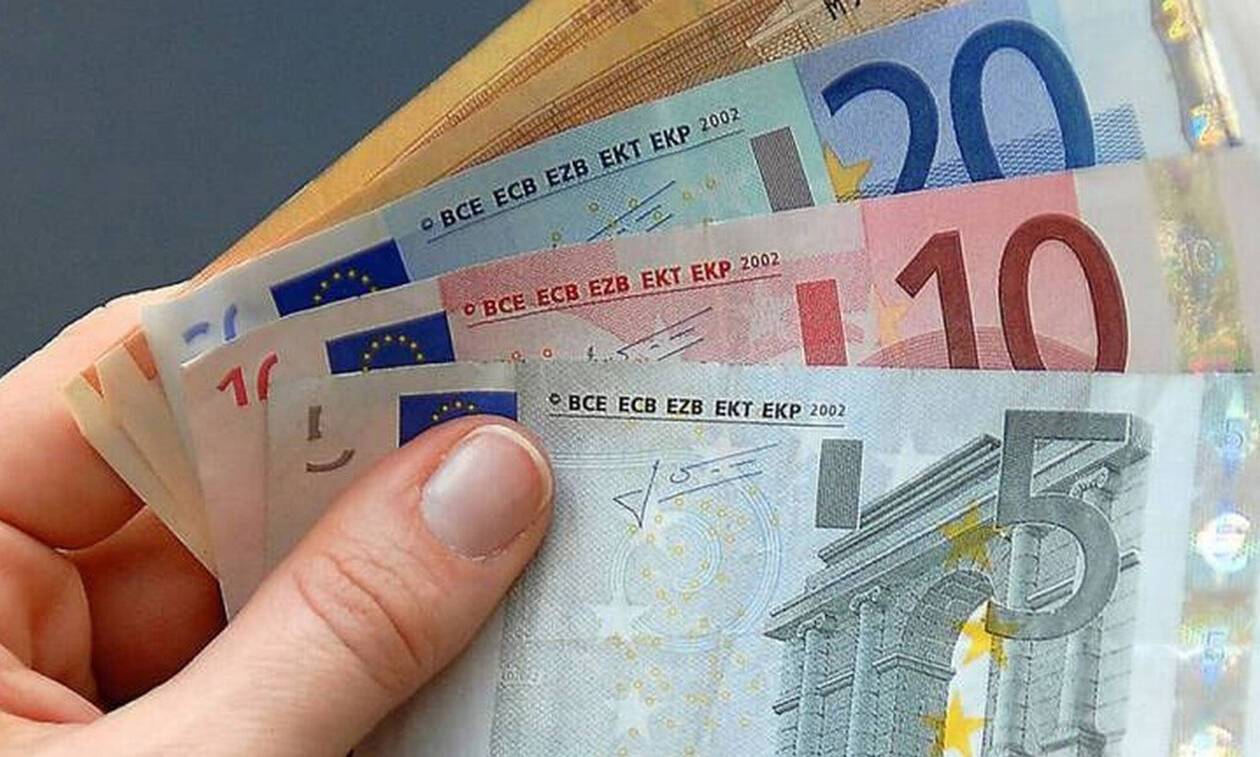 ΕΛΣΤΑΤ: Τα νοικοκυριά έχασαν €3,9 δισ. από το εισόδημα τους το β' τρίμηνο