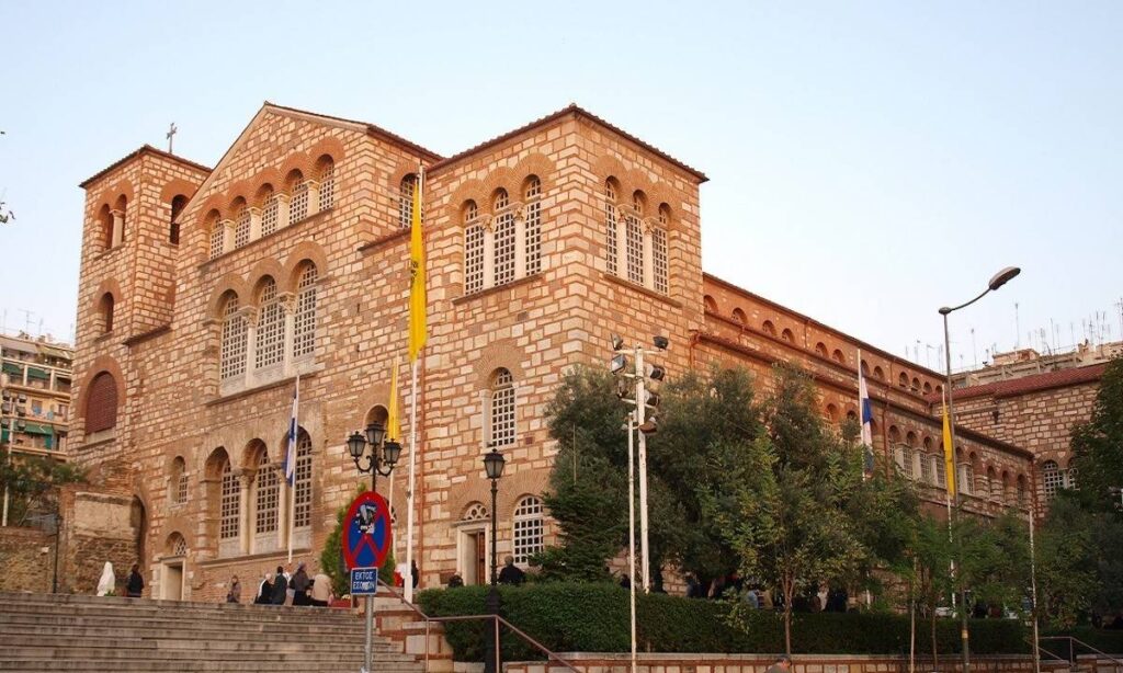 Κεκλεισμένων των θυρών η Δοξολογία για την εορτή του Αγίου Δημητρίου στη Θεσσαλονίκη