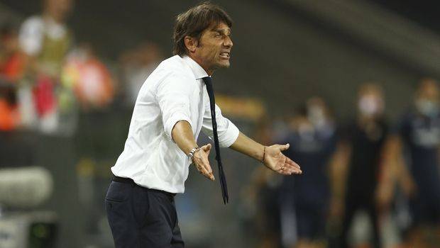 Κόντε: “Προσπαθούν να μας υπονομεύσουν”