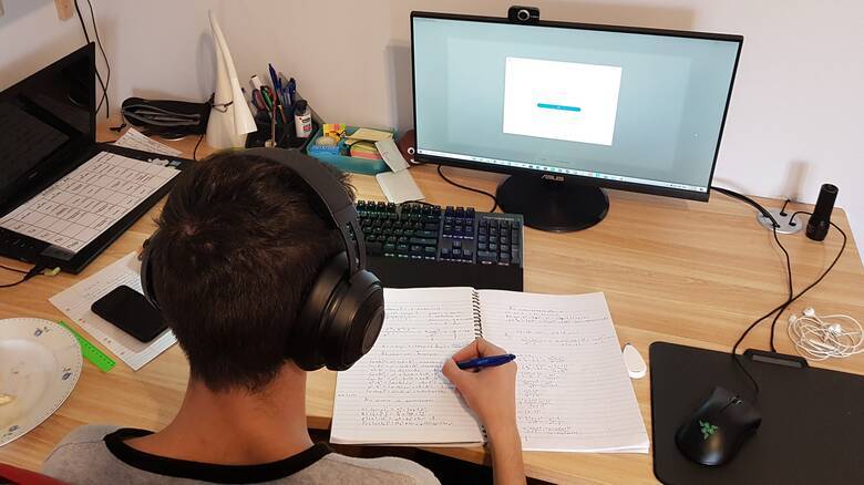 Θλιβερό περιστατικό :«Σε παρακαλώ κόψε το ρεύμα σε μια ώρα, τώρα κάνει μάθημα το παιδί μου»