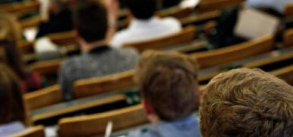 Ξεκινούν από αύριο οι αιτήσεις για τις μετεγγραφές φοιτητών.