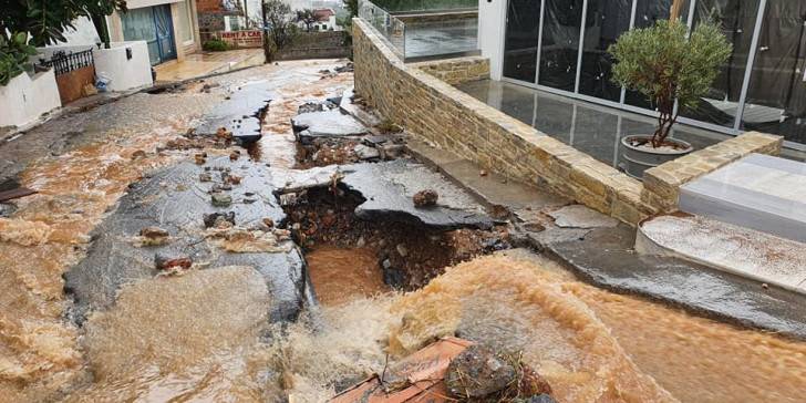 Απίστευτες καταστροφές στην Κρήτη απο την κακοκαιρία.