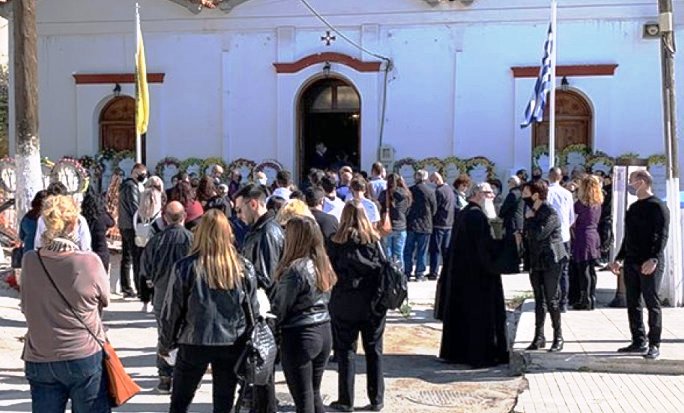 Η Σάμος αποχαιρετά τον Άρη και την Κλαίρη