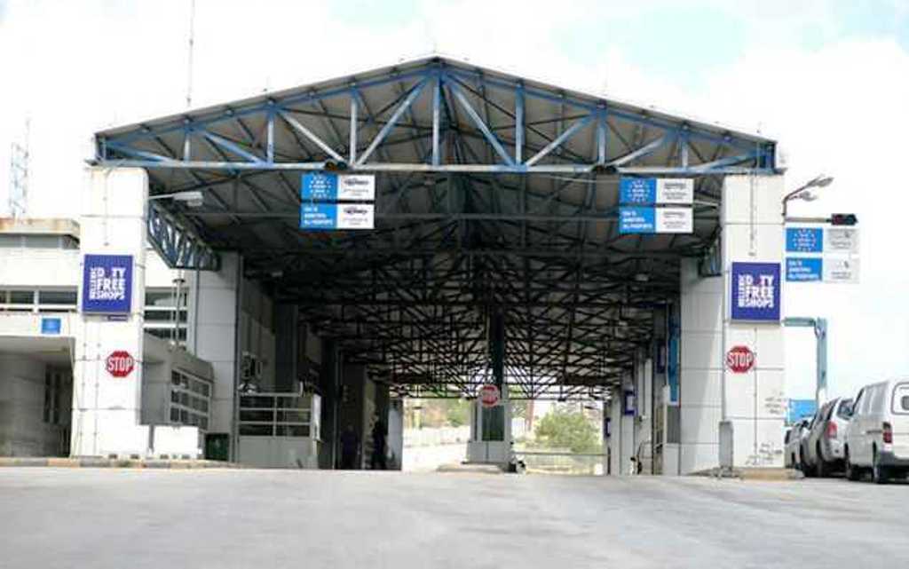 Στην Αλβανία επέστρεψαν δύο λεωφορεία με εργάτες γης – Βρέθηκαν ορισμένοι θετικοί στον κορωνοϊό στα rapid test στην Κακκαβιά