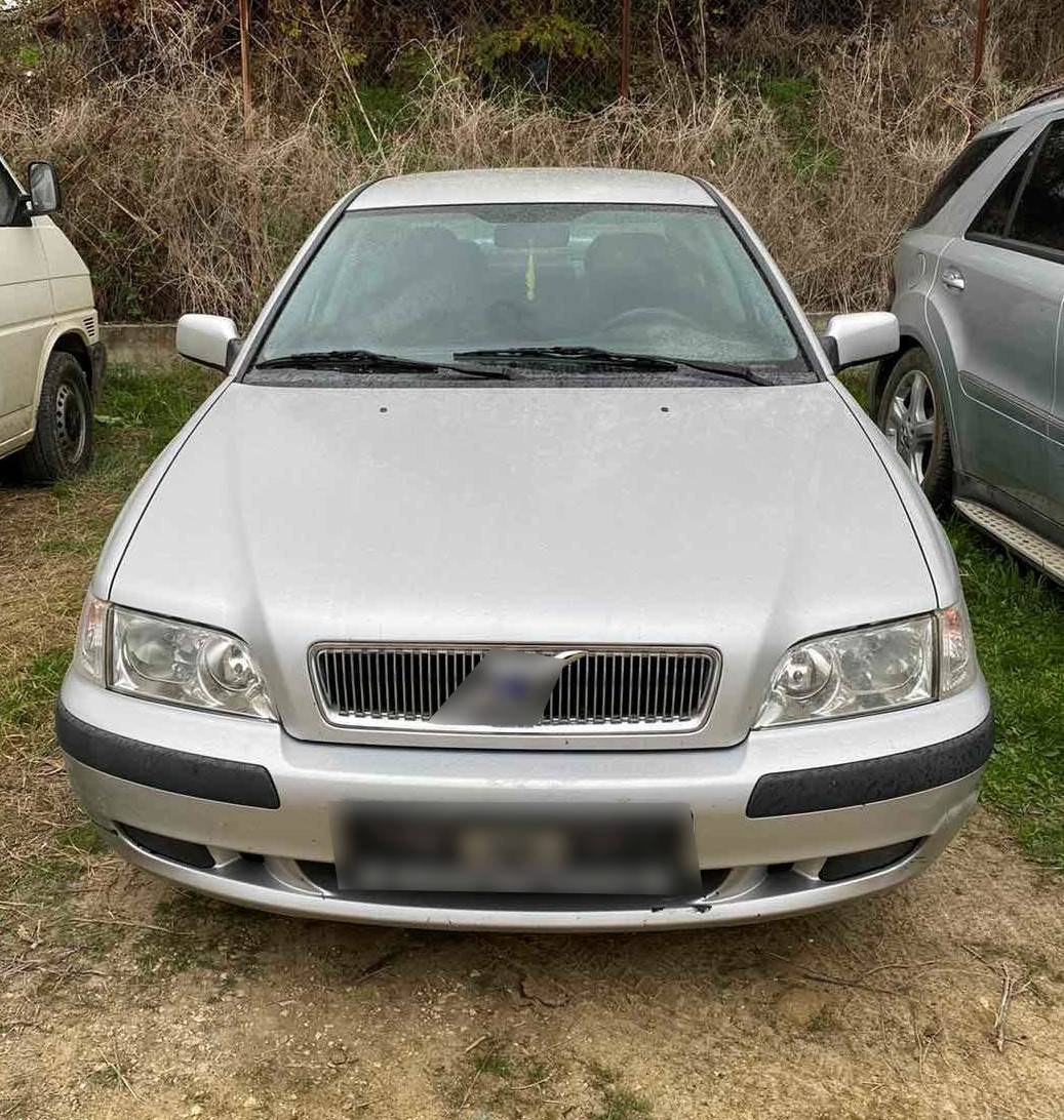 Χειροπέδες σε λαθροδιακινητή στον Έβρο