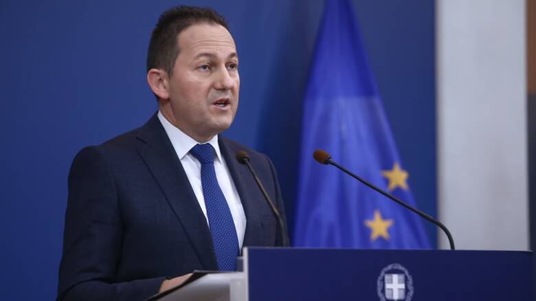 Πέτσας : Μπορεί να αργήσει και άλλο η άρση των μέτρων.