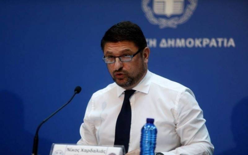 Χαρδαλιάς: Δύο νέα περιοριστικά μέτρα τίθενται σε ισχύ από τη Δευτέρα.