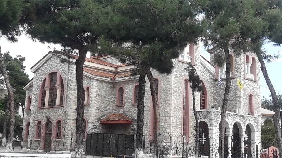 Ανοίξτε τις εκκλησίες : Έντονες διαμαρτυρίες Μητροπολιτών.