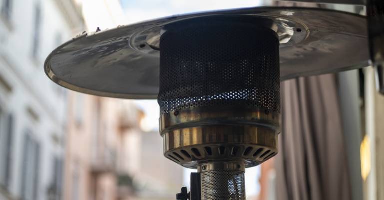 Έως 5.000 ευρώ σε επιχειρηματίες για θερμαντικά σώματα.