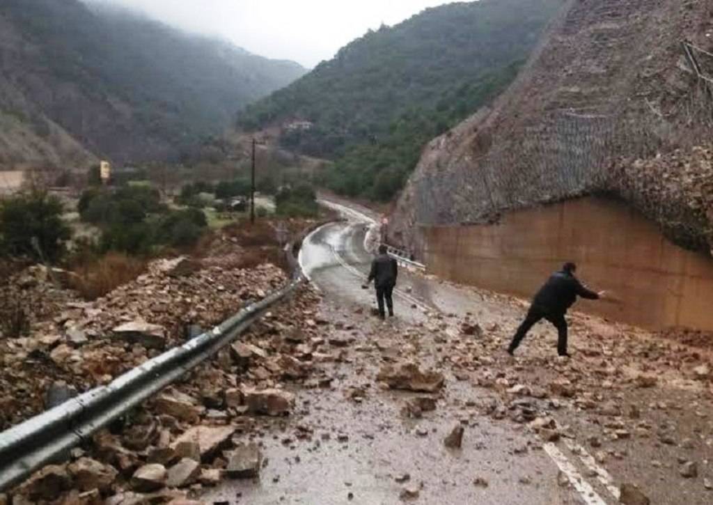 Πολλά προβλήματα με κατολισθήσεις στο οδικό δίκτυο της Ηπείρου