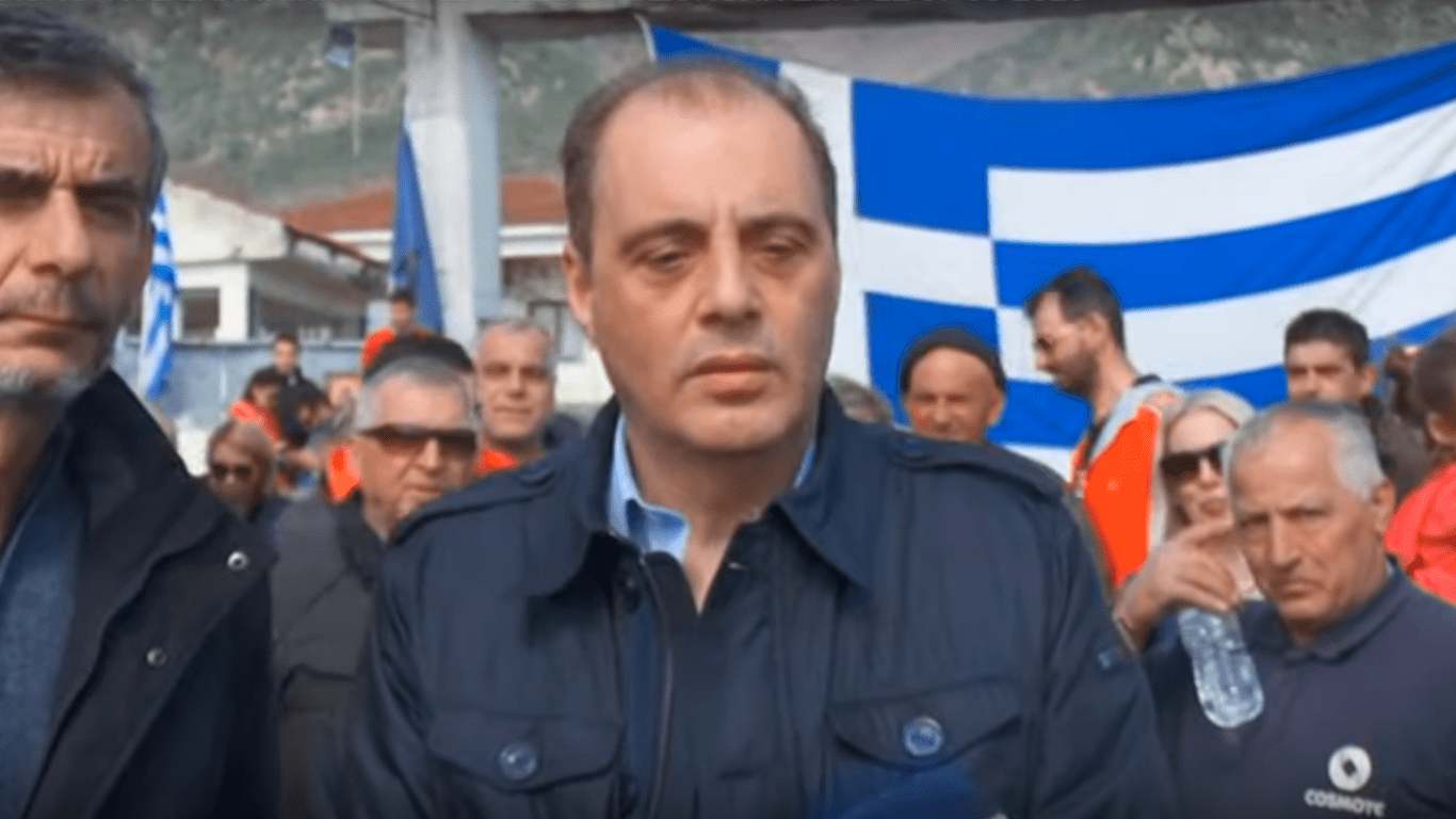 ΕΛΛΗΝΙΚΗ ΛΥΣΗ - ΕΠΙΣΚΕΨΗ ΤΟΥ ΠΡΟΕΔΡΟΥ ΤΗΣ ΕΛΛΗΝΙΚΗΣ ΛΥΣΗΣ ΚΥΡΙΑΚΟΥ ΒΕΛΟΠΟΥΛΟΥ ΜΑΖΙ ΜΕ ΚΛΙΜΑΚΙΟ ΤΟΥ ΚΟΜΜΑΤΟΣ ΣΤΟ ΦΥΛΑΚΙΟ ΕΒΡΟΥ