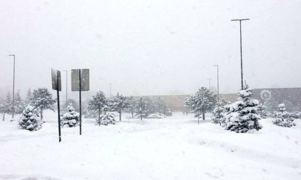 Η χιονοθύελλα παρέλυσε την κυκλοφορία σε δρόμους στην Ισπανία