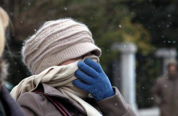 Καιρός: Τσουχτερό κρύο και σήμερα – Πού θα σημειωθούν βροχές και χιονοπτώσεις