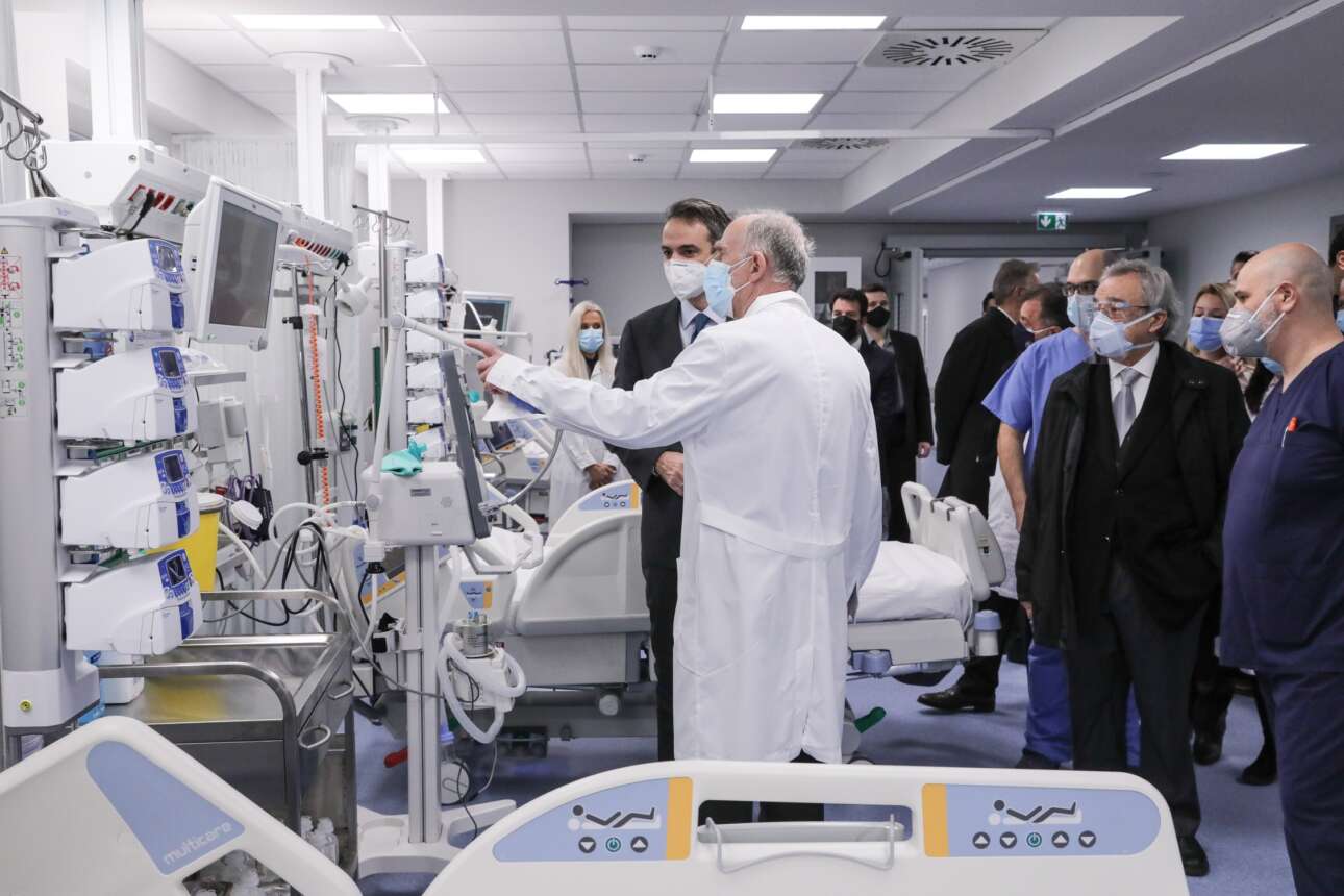 Κυρ. Μητσοτάκης στους υγειονομικούς: «Εσείς να δίνετε το παράδειγμα του εμβολιασμού»