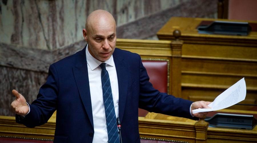 Επίθεση στο πολιτικό γραφείο του Γιώργου Αμυρά στα Ιωάννινα