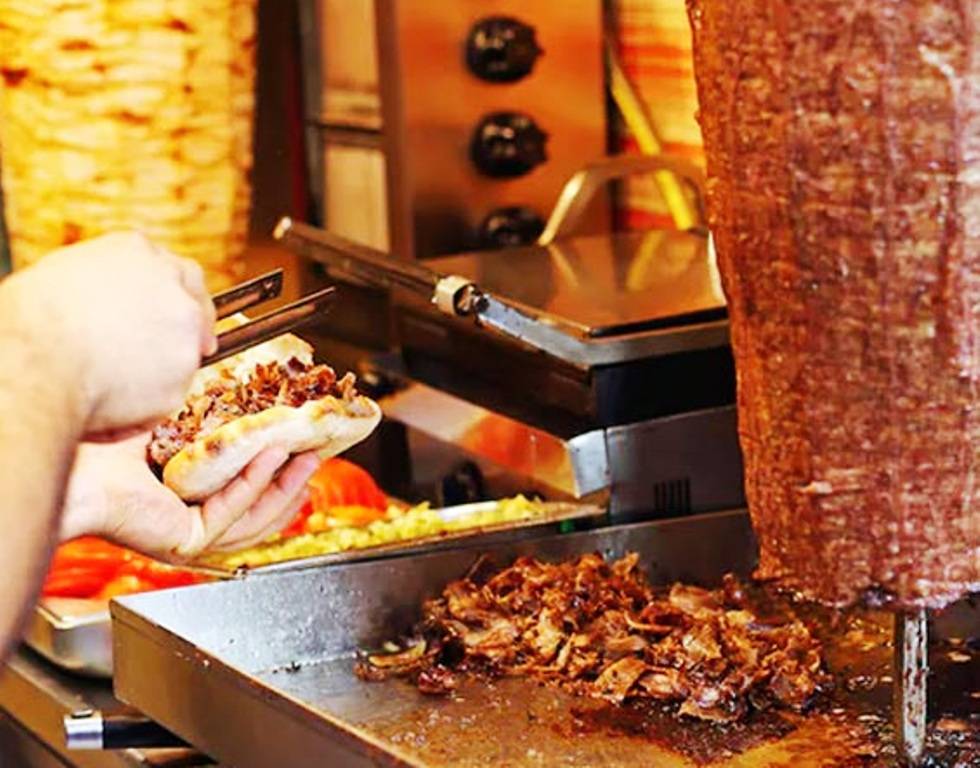 Κανονικά η λειτουργία «take away» σε Αθήνα, Θεσσαλονίκη Χαλκιδική τα Σαββατοκύριακα