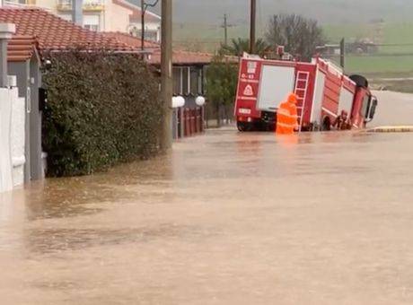Θρήνος στον Εβρο για τον πυροσβέστη που έχασε τη ζωή του