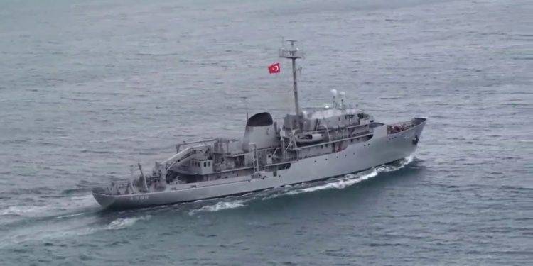 Τo Τσεσμέ “σουλατσάρει” στο Αιγαίο και η Αθήνα συζητάει για διερευνητικές