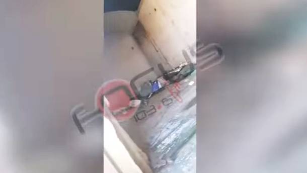 Βίντεο-Κομοτηνή: Ρούχα παράνομων μεταναστών σε εγκαταλελειμμένα βαγόνια τρένων