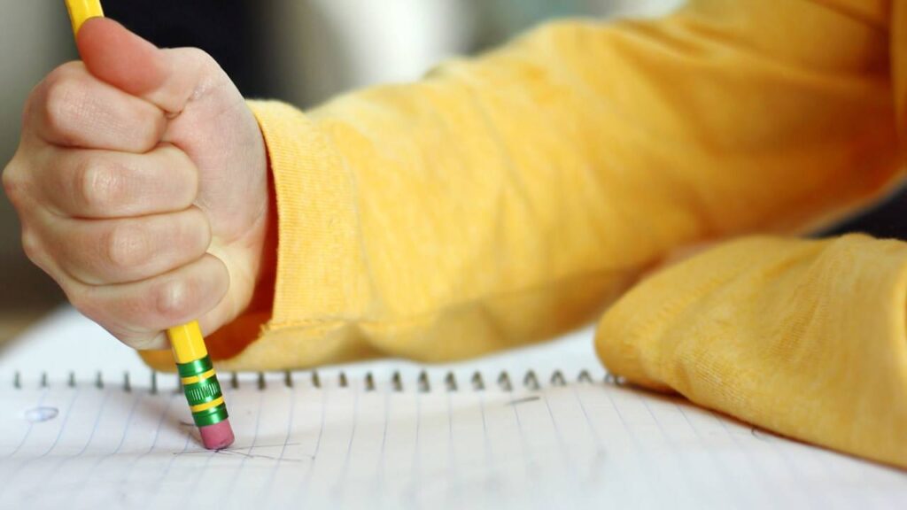 Α. Γκίκα για άνοιγμα σχολείων:Από 12 ετών η χρήση των selftest για τους μαθητές