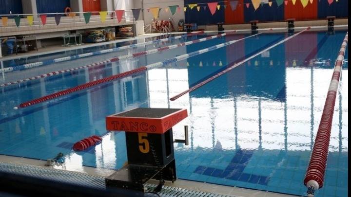 Προφυλακίστηκε παράγοντας κολυμβητικού συλλόγου της Αττικής για σεξουαλική κακοποίηση δύο ανήλικων κοριτσιών