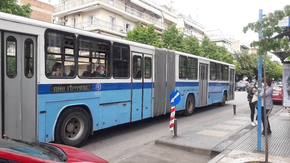 Θεσσαλονίκη: Σύγκρουση Ι.Χ. με λεωφορείο του ΟΑΣΘ