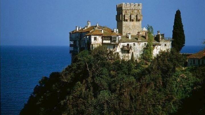 ΤΩΡΑ: Φωτιά σε δασική έκταση στο Άγιο Όρος