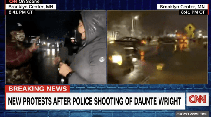 ΗΠΑ: Δεύτερη νύχτα ταραχών μετά τη δολοφονία νεαρού