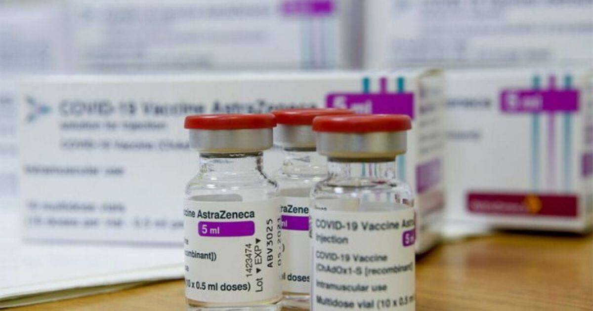 Ηνωμένο Βασίλειο: Στις 30 οι περιπτώσεις θρόμβωσης μετά τον εμβολιασμό με AstraZeneca - Παραίτηση με βολές από τον ΕΟΦ