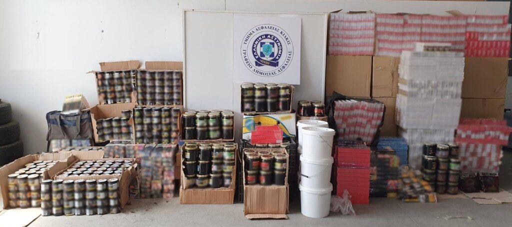 ΦΩΤΟ-ΒΙΝΤΕΟ: Eξαρθρώθηκε εγκληματική οργάνωση λαθρεμπορίας τσιγάρων και καπνού-Σε οργανωμένη αστυνομική επιχείρηση σε Θεσσαλονίκη και Ξάνθη συνελήφθησαν 9 άτομα