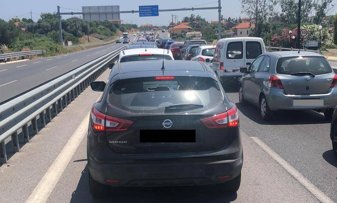 Αυξημένη κίνηση οχημάτων προς τη Χαλκιδική χωρίς προβλήματα