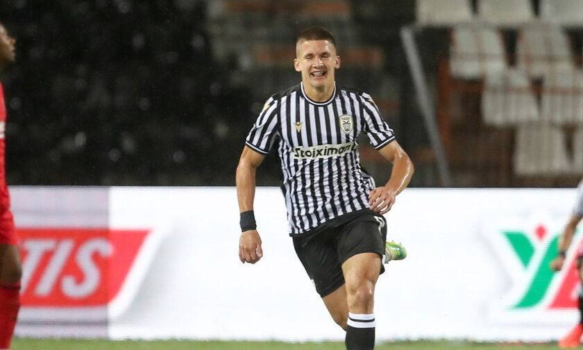 Ακόμα πανηγυρίζει το κύπελλο ο Τζόλης