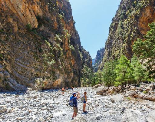 Συναγερμός στην Κρήτη: Επιχείρηση διάσωσης ανήλικου που υπέστη αλλεργικό σοκ στο φαράγγι της Σαμαριά