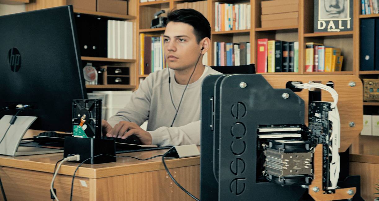 ΗΧΗΤΙΚΟ-Focus FM: Το «παιδί-θαύμα» από την Καβάλα άνοιξε τον... ασκό της τεχνολογίας