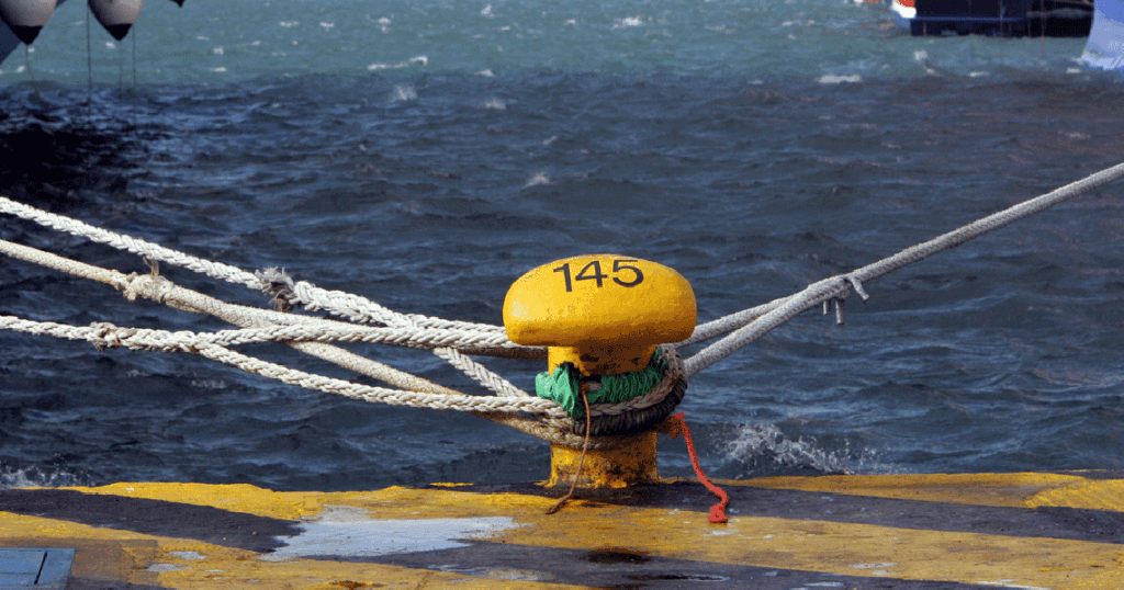 Απαγόρευση απόπλου για το «Santorini Palace» λόγω μηχανικής βλάβης