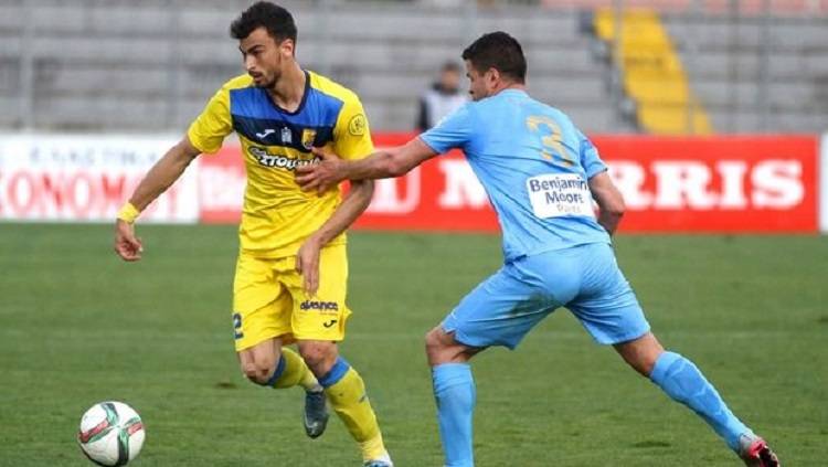 Ο Ιωνικός παίρνει Μύγα