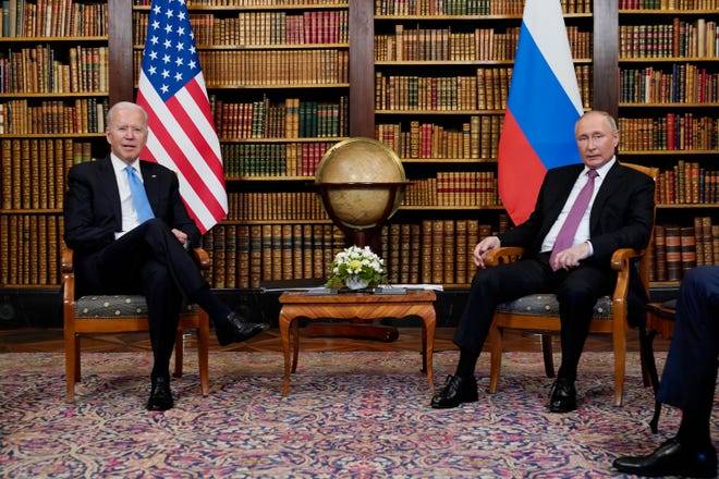 To Κρεμλίνο εκτιμά ότι οι συνομιλίες Μπάιντεν-Πούτιν εξελίχθηκαν περίπου «όπως αναμενόταν»