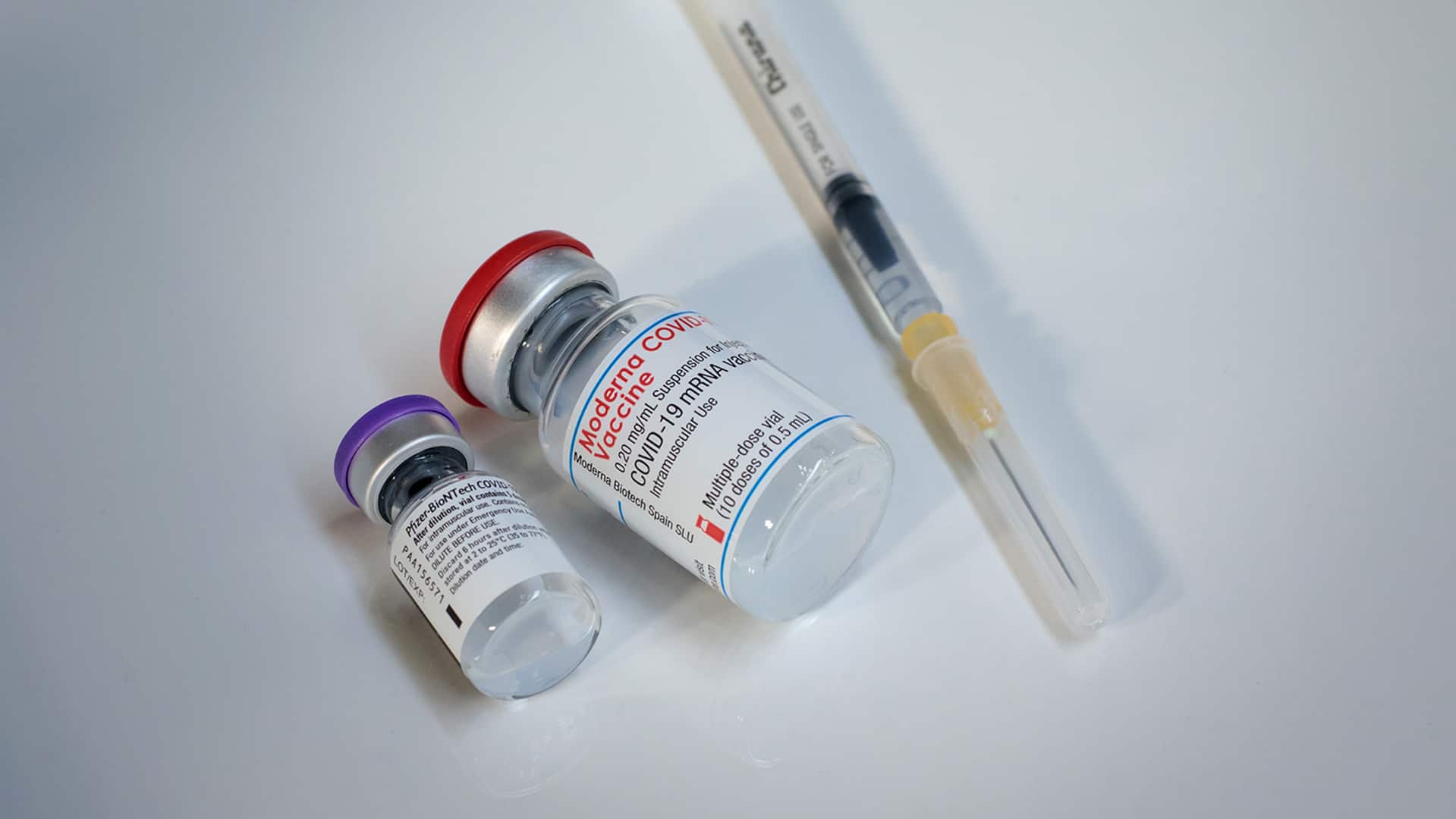 Πάνω από 1.000 περιστατικά μυοκαρδίτιδας μετά από BioNTech και Moderna