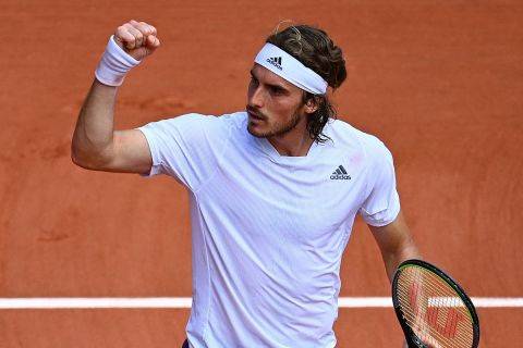 Τσιτσιπάς: Στα ημιτελικά του Roland Garros