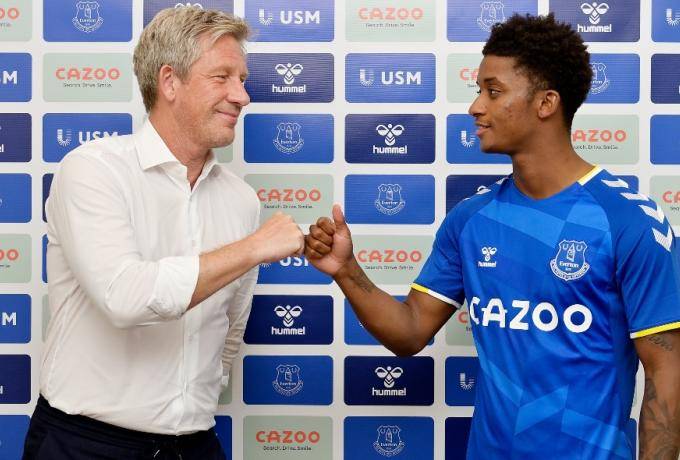 Ανακοίνωσε τον Ντεμαράι Γκρέι η Εβερτον