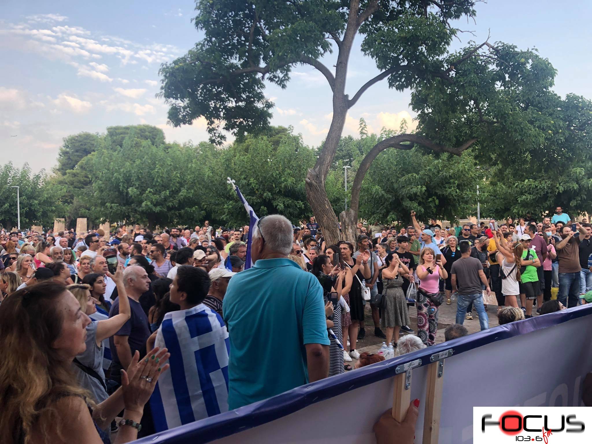 ΦΩΤΟΓΡΑΦΙΕΣ-Focus FM - Διαμαρτυρία τώρα στη Θεσσαλονίκη ενάντια στους υποχρεωτικούς εμβολιασμούς