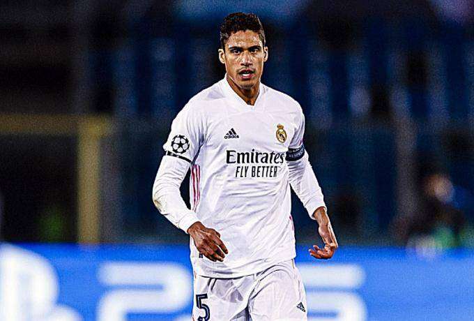 Η Γιουνάιτεντ κοντά σε Βαράν