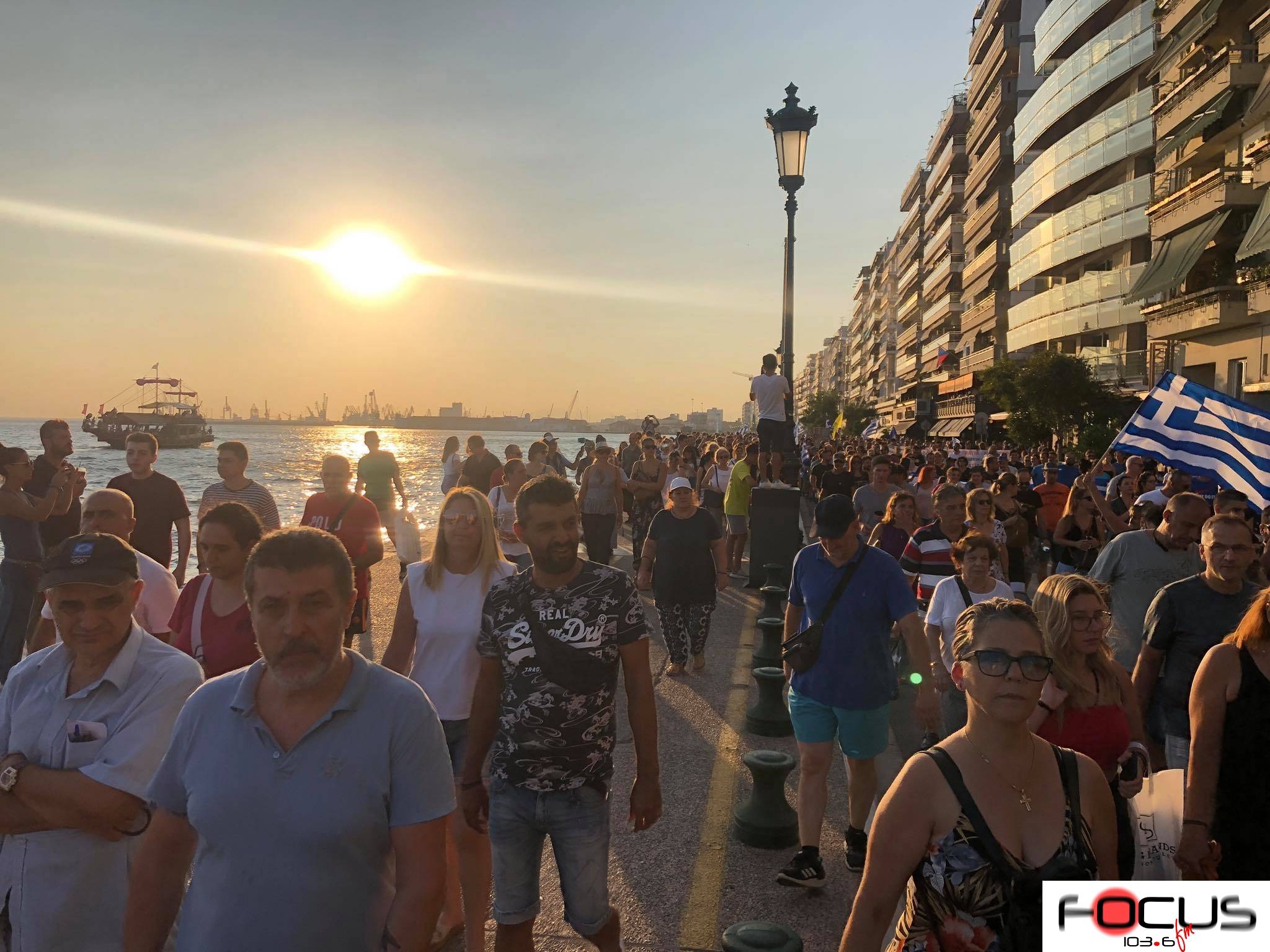 Φωτογραφίες από την πορεία κατά των υποχρεωτικών εμβολιασμών στη Θεσσαλονίκη