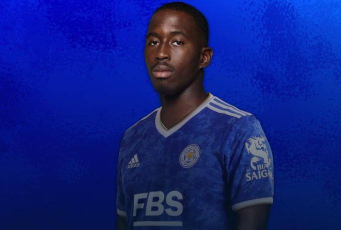 Τον Σουμαρέ ανακοίνωσε η Λέστερ