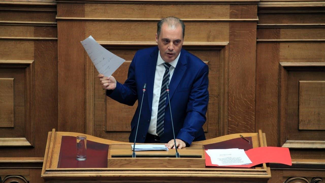 BINTEO-Καταιγιστικός ο Κυριάκος Βελόπουλος στη Βουλή