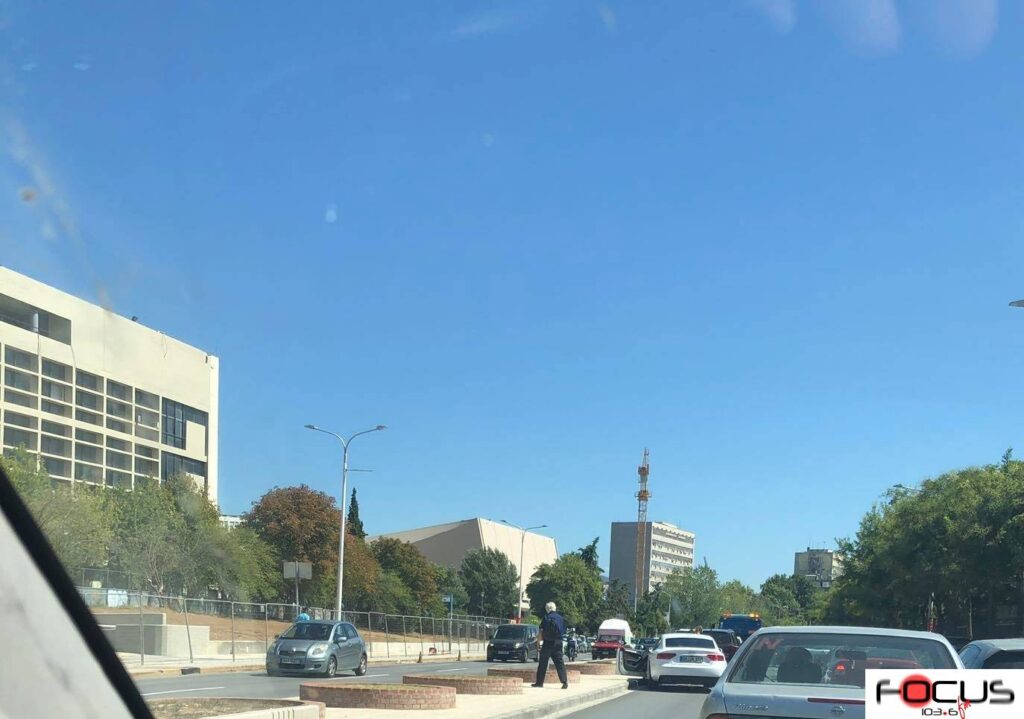ΤΩΡΑ: Καραμπόλα οχημάτων στο κέντρο της Θεσσαλονίκης (ΦΩΤΟ)