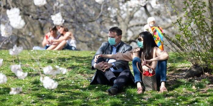 Νέες ασφυκτικές πιέσεις εναντίον των ανεμβολίαστων-Ανακοινώνονται την Τρίτη οι νέες απαγορεύσεις