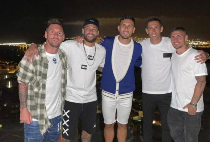 Διακοπές με την… μισή Παρί για τον Μέσι